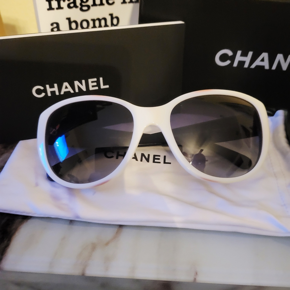 CHANEL Quilted Sunglasses 5199-Q - Picture 2 of 7